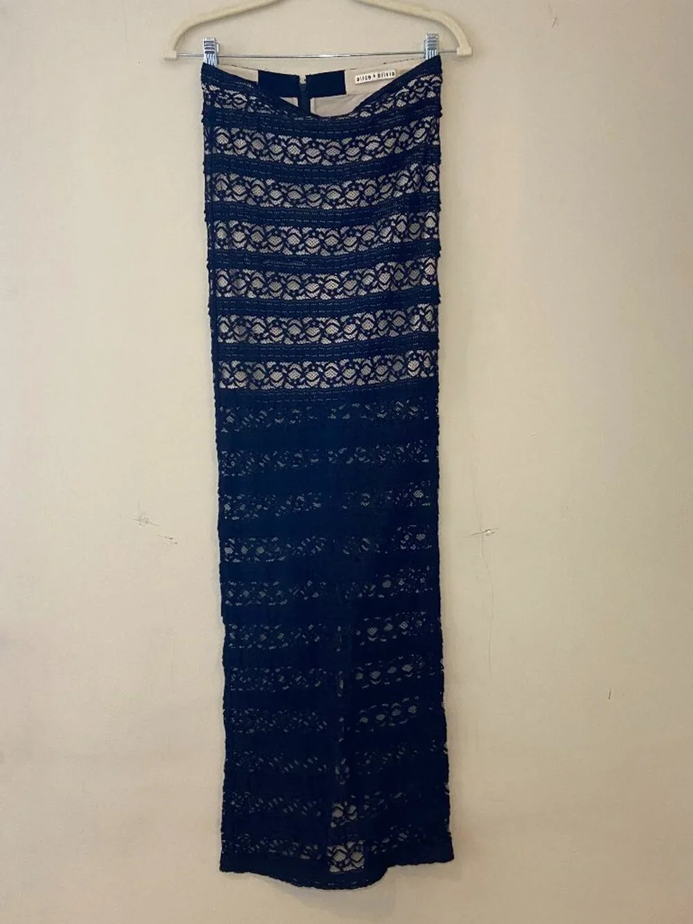 Alice + Olivia Ettley Black Lace Maxi Skirt Size 2